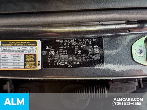 Used 2025 Kia Soul LX w/ LX Technology Package FWD image 15