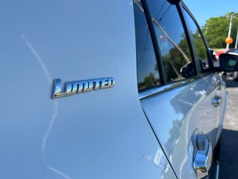Used 2020 Toyota 4Runner Limited AWD/4WD image 10
