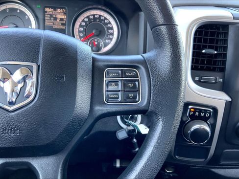 Used 2019 RAM 1500 Classic SLT RWD image 24