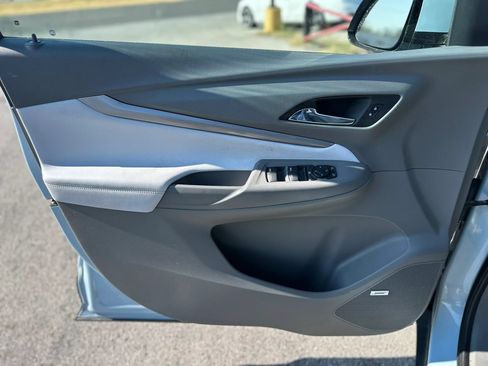 Used 2022 Chevrolet Bolt EUV Premier w/ Sun & Sound Package FWD image 19