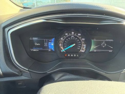 Used 2020 Ford Fusion SE FWD image 13