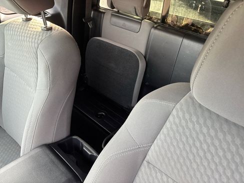 Used 2021 Toyota Tacoma SR image 10