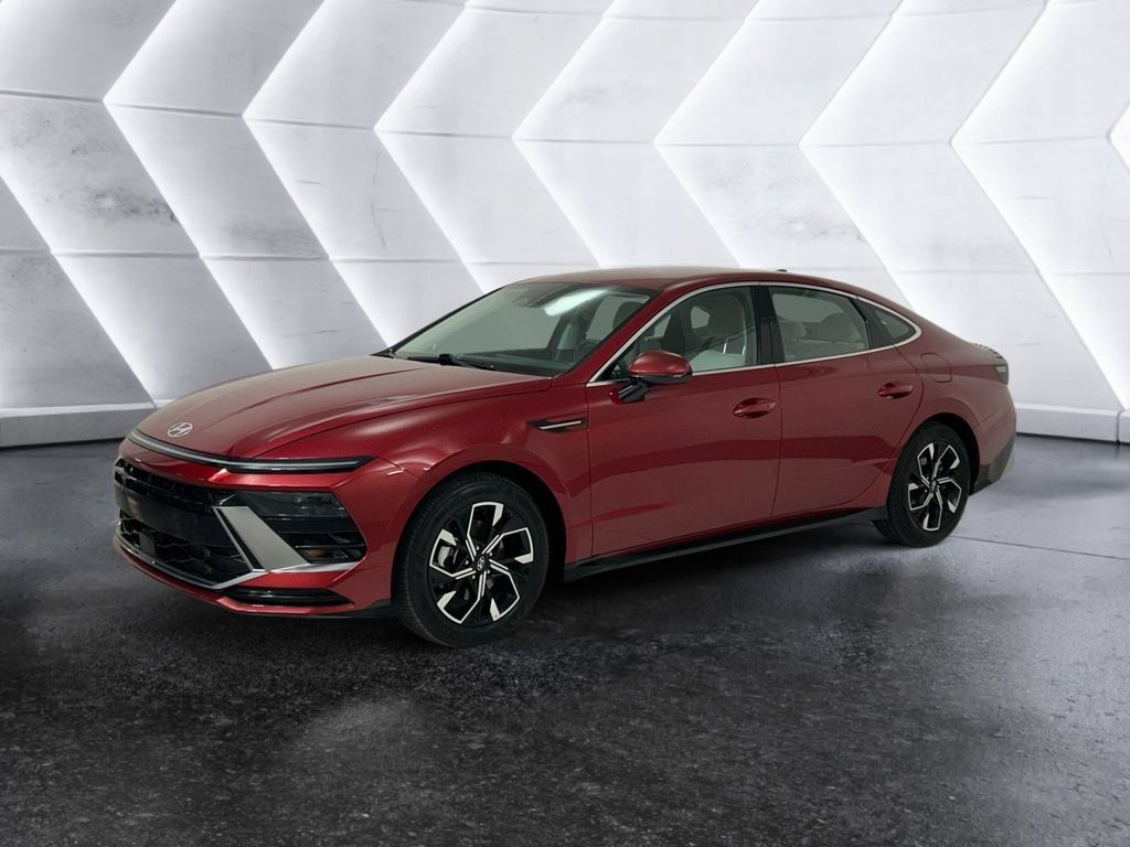 Used 2025 Hyundai Sonata SEL FWD image 3