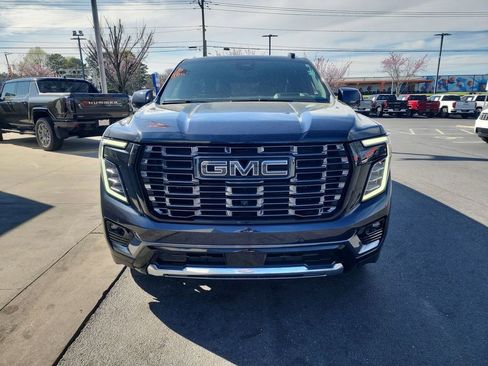 Certified 2025 GMC Yukon Denali Ultimate AWD/4WD image 3