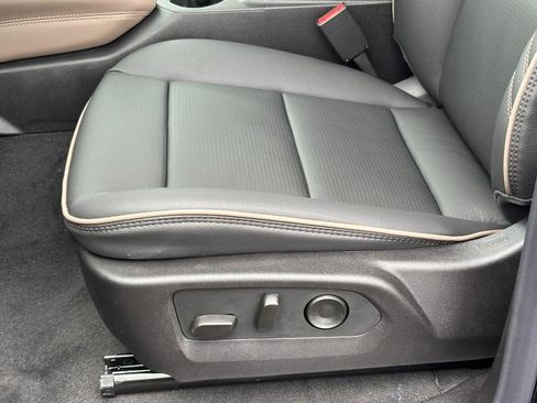 New 2026 GMC Canyon Denali w/ LPO, Denali Black Edition image 26