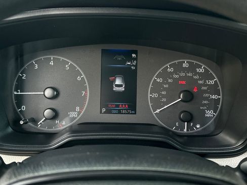 Certified 2024 Toyota Corolla Cross L image 19