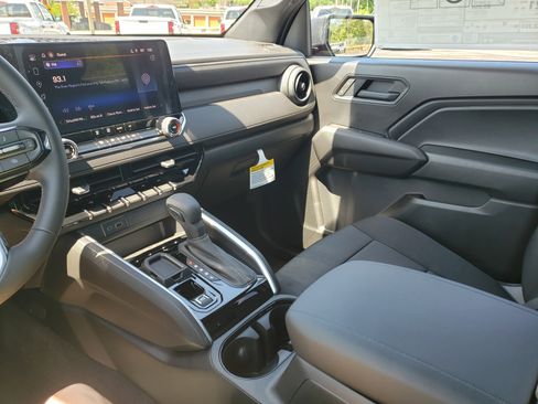 New 2026 Chevrolet Colorado W/T RWD image 19