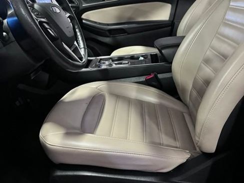 Used 2024 Ford Edge SEL AWD/4WD image 11