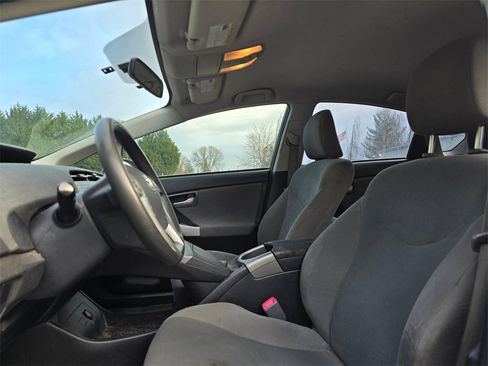 Used 2012 Toyota Prius Two image 2