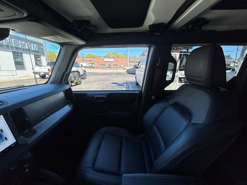 Used 2025 Ford Bronco Badlands AWD/4WD image 21