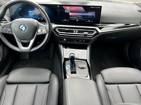 Certified 2023 BMW i4 eDrive35 image 17