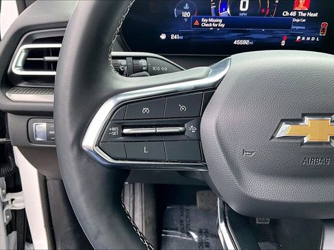 Used 2024 Chevrolet Traverse LT image 24