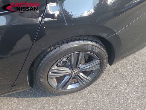 Used 2024 Volkswagen Jetta SE image 53