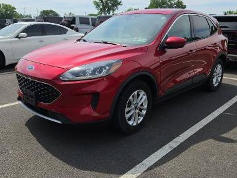 Certified 2020 Ford Escape SE AWD/4WD image 1