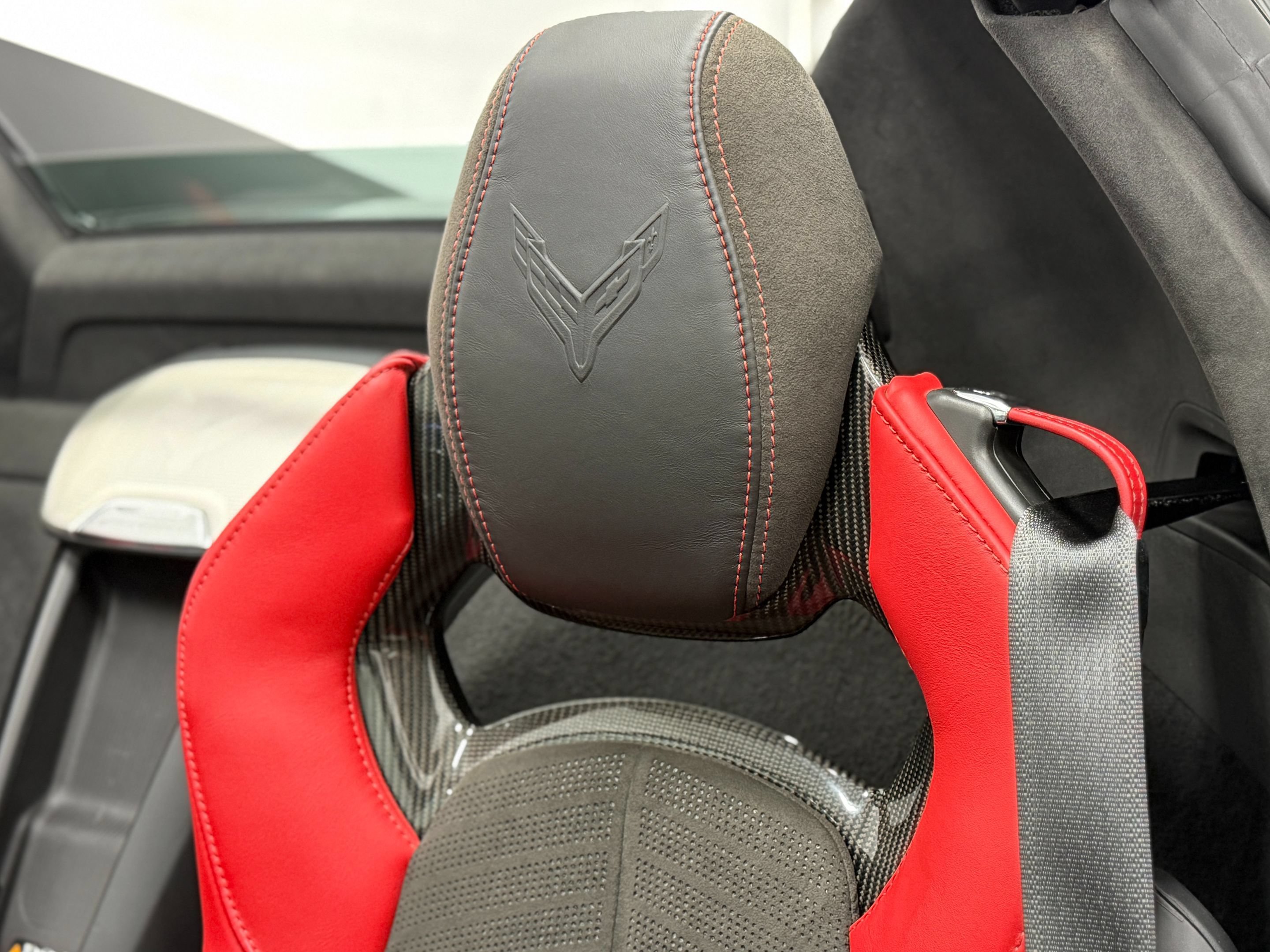 Used 2021 Chevrolet Corvette Stingray Premium Conv w/ Z51 Performance Package RWD image 20