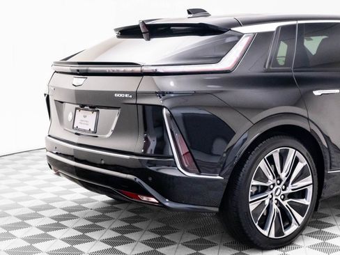 Certified 2026 Cadillac Lyriq Signature Luxury w/ Nappa Leather Package AWD/4WD image 39