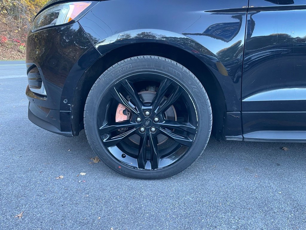 Used 2020 Ford Edge ST w/ Equipment Group 401A AWD/4WD image 4