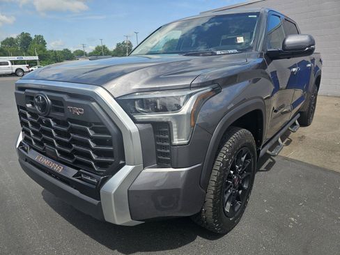 Used 2022 Toyota Tundra Limited image 1