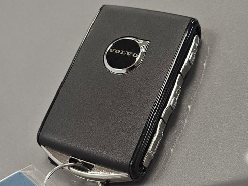 New 2026 Volvo XC40 B5 Plus w/ Protection Package Premier image 45