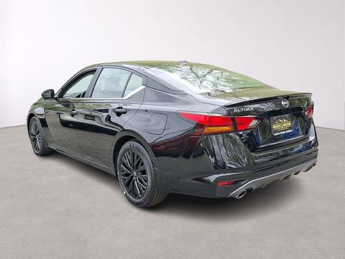 New 2026 Nissan Altima 2.5 SV FWD image 3