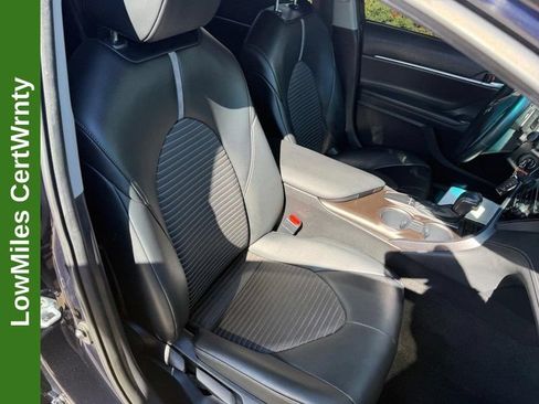 Used 2022 Toyota Camry SE w/ Carpet Mat Package (TMS) FWD image 11