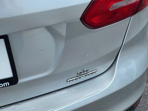Used 2015 Ford Focus SE FWD image 11