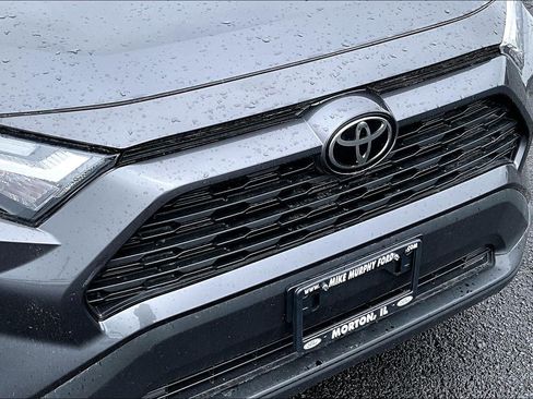Used 2022 Toyota RAV4 XLE FWD image 30