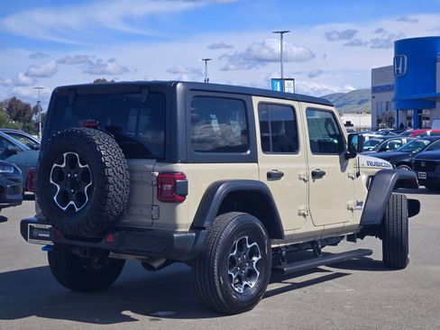 Used 2022 Jeep Wrangler Unlimited Rubicon 4xe w/ Cold Weather Group AWD/4WD image 7