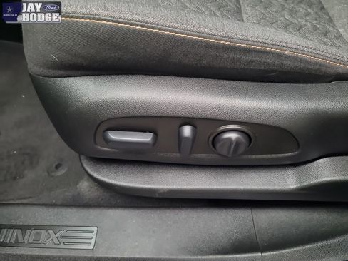 Used 2022 Chevrolet Equinox LT image 14