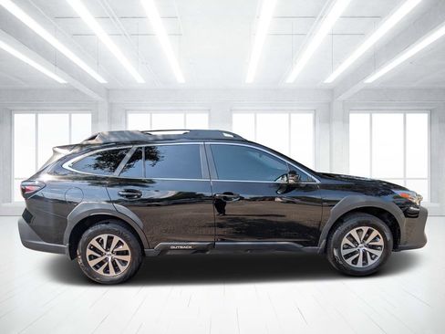Used 2024 Subaru Outback Premium AWD/4WD image 2