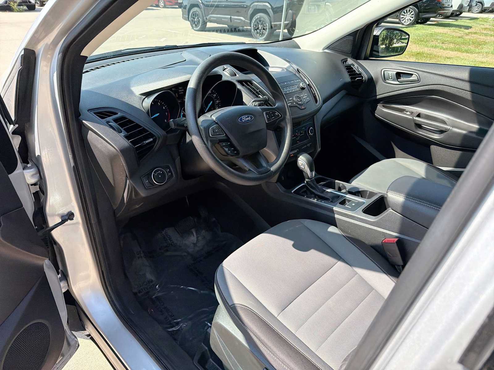 Used 2019 Ford Escape S FWD image 2