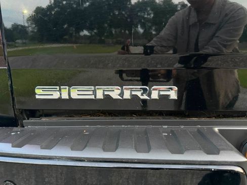 Used 2015 GMC Sierra 1500 Denali AWD/4WD image 40
