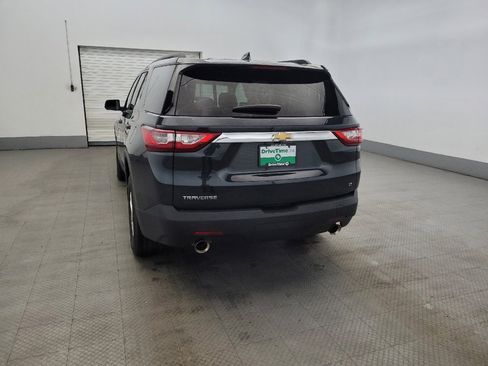 Used 2021 Chevrolet Traverse LT FWD image 6