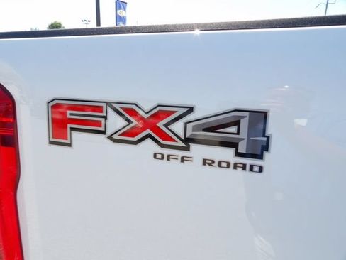 Certified 2024 Ford F250 XLT w/ FX4 Off-Road Package AWD/4WD image 18