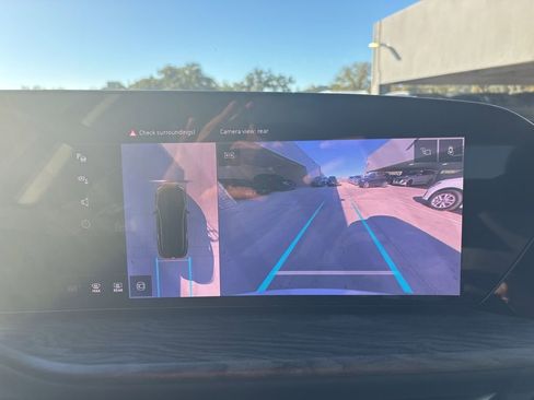 Certified 2025 Audi Q5 Premium w/ Convenience Package image 24