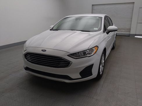 Used 2019 Ford Fusion SE FWD image 15