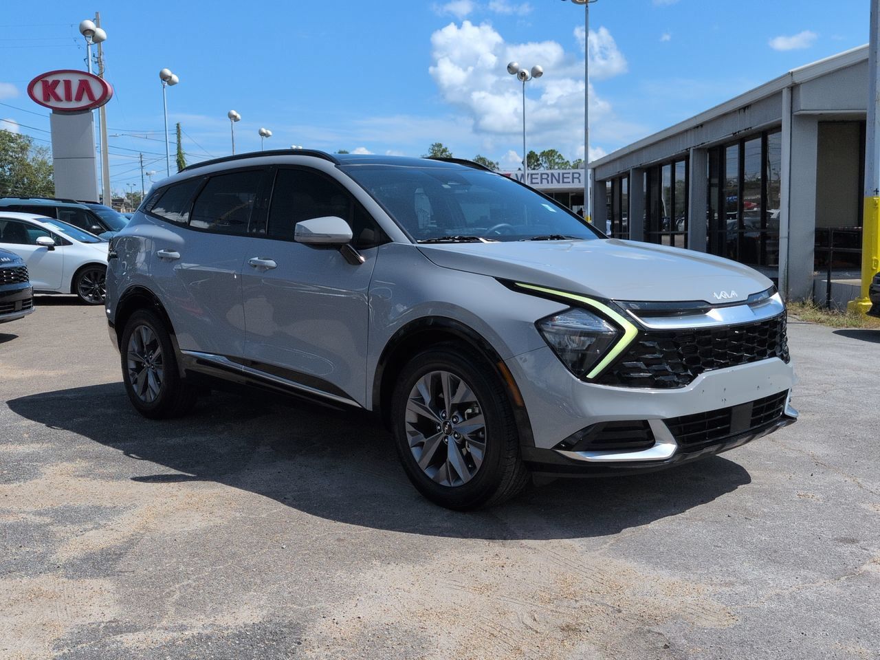 Used 2023 Kia Sportage SX FWD image 3