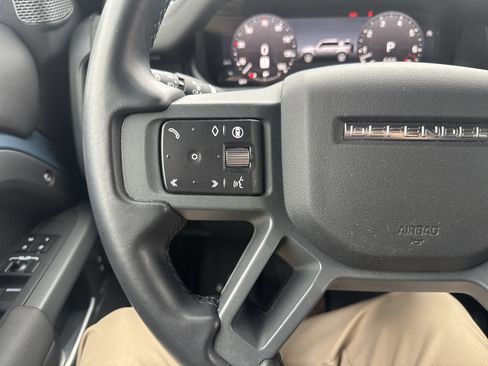 Used 2024 Land Rover Defender 110 X-Dynamic SE image 18