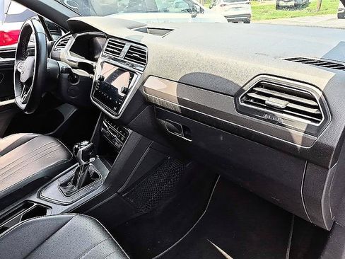 Used 2023 Volkswagen Tiguan SE R-Line FWD image 36
