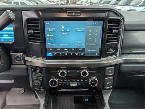 New 2026 Ford F250 Lariat w/ Black Appearance Package image 13