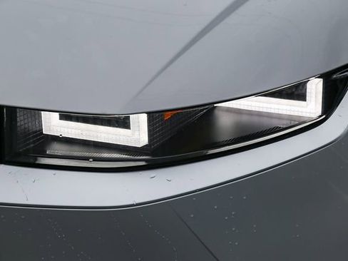 New 2026 Hyundai Ioniq 5 SE image 5