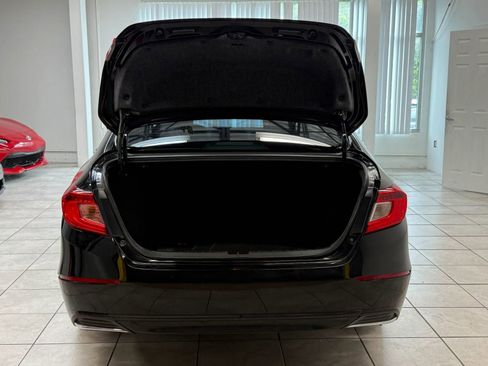 Used 2018 Honda Accord EX image 17