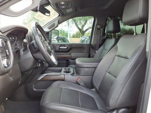 Certified 2023 GMC Sierra 2500 SLT w/ SLT Preferred Package image 21