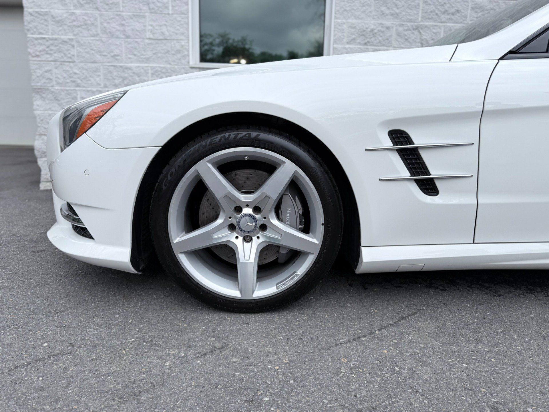 Used 2015 Mercedes-Benz SL 550 image 56