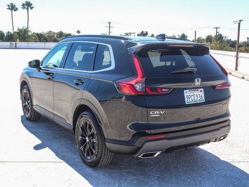 Used 2025 Honda CR-V Sport image 4