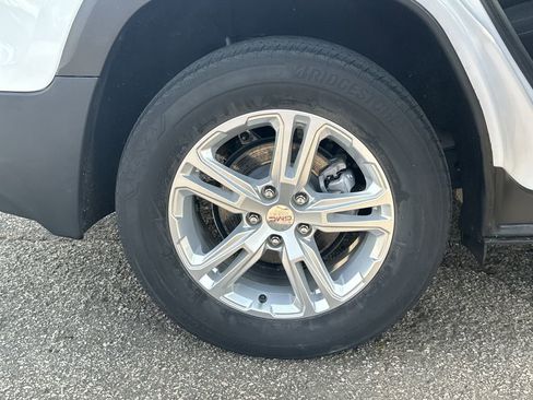 Used 2021 GMC Terrain SLE w/ Driver Convenience Package AWD/4WD image 18