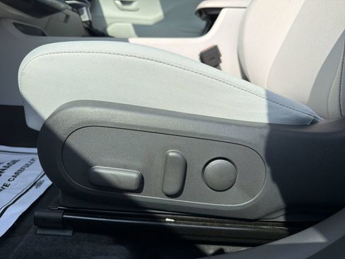 Used 2024 Hyundai Kona SEL AWD/4WD image 14