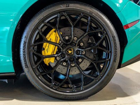 Used 2023 Lamborghini Huracan Tecnica RWD image 23