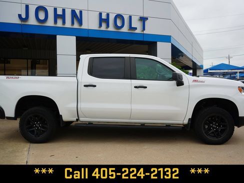 Used 2024 Chevrolet Silverado 1500 LT Trail Boss w/ Protection Package AWD/4WD image 11