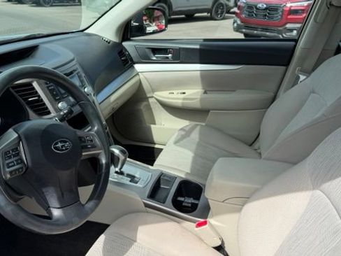 Used 2013 Subaru Outback 2.5i AWD/4WD image 17